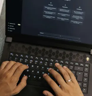 ordinateur avec ChatGPT