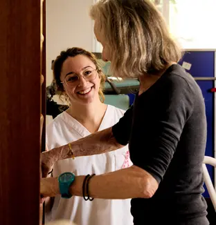 séance de rééducation aux espaliers