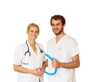 2 soignants en blanc